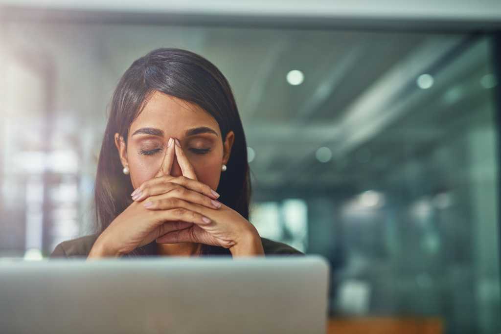 frustrated woman computer