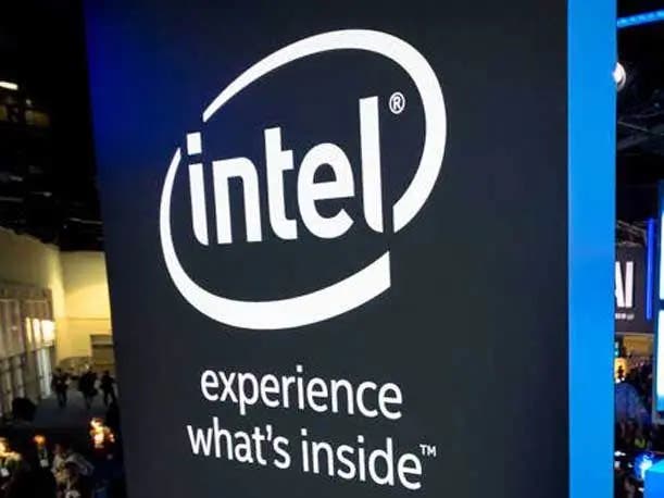 Apollo, KKR, Stonepeak Consider Intel Ireland Semiconductor Investment: Report