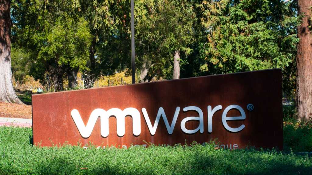 VMware ESXi hypervisor vulnerability grants full admin privileges