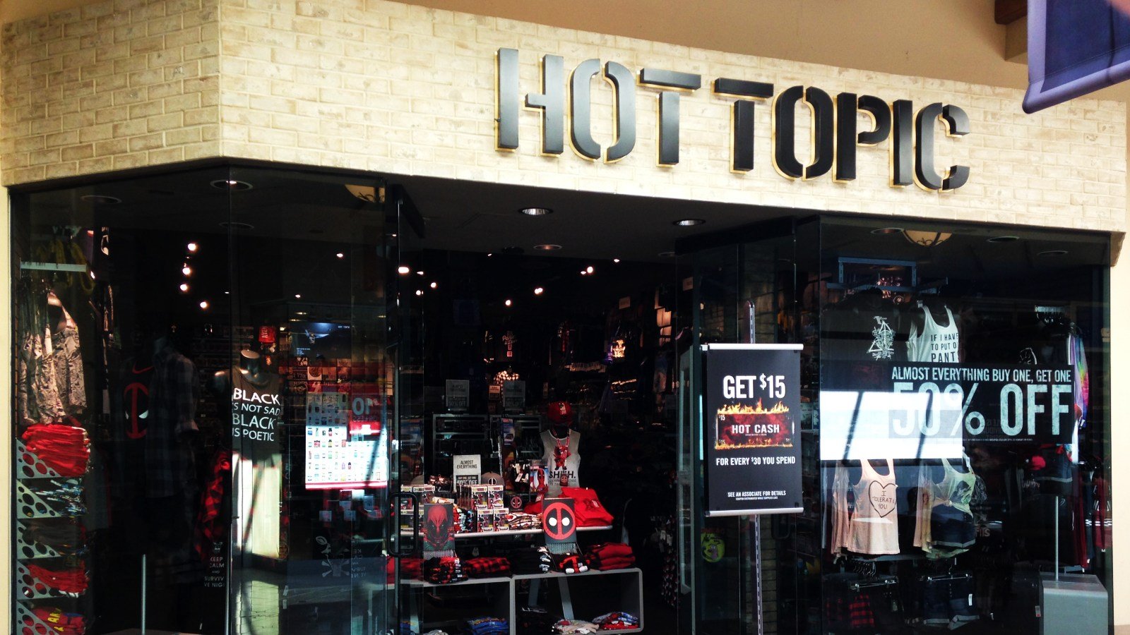 Hot Topic store